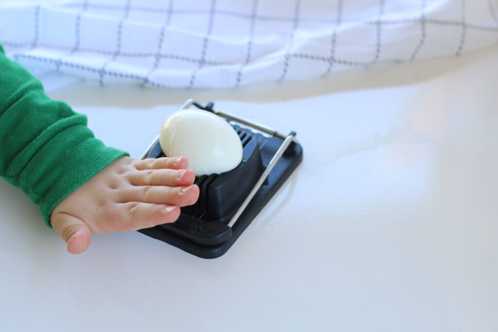 How to use an egg slicer for kids
