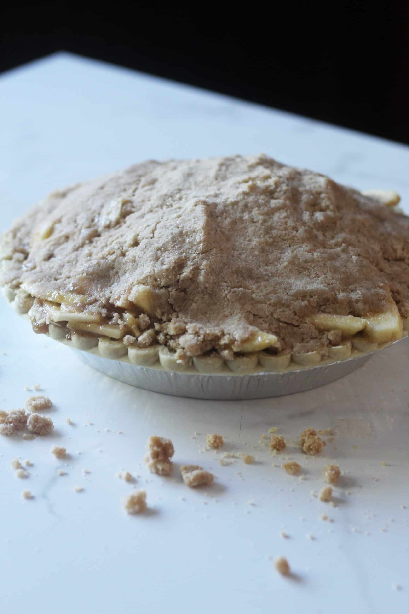 Crumb topping apple pie