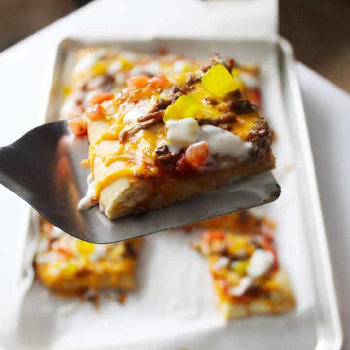 cheeseburger pizza