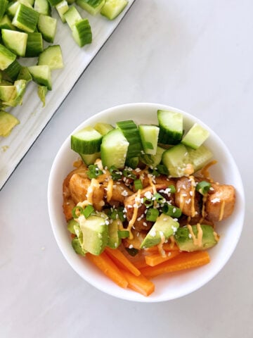 Toppings for salmon bowls