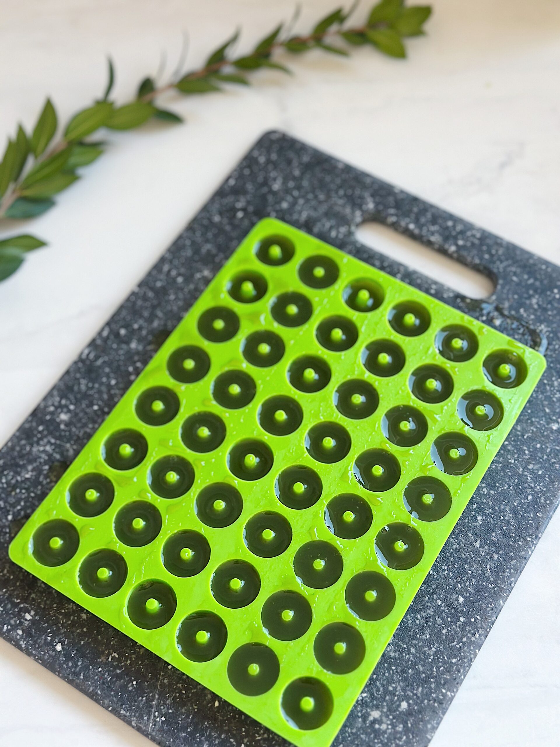 Add juice to molds after adding gelatin and honey