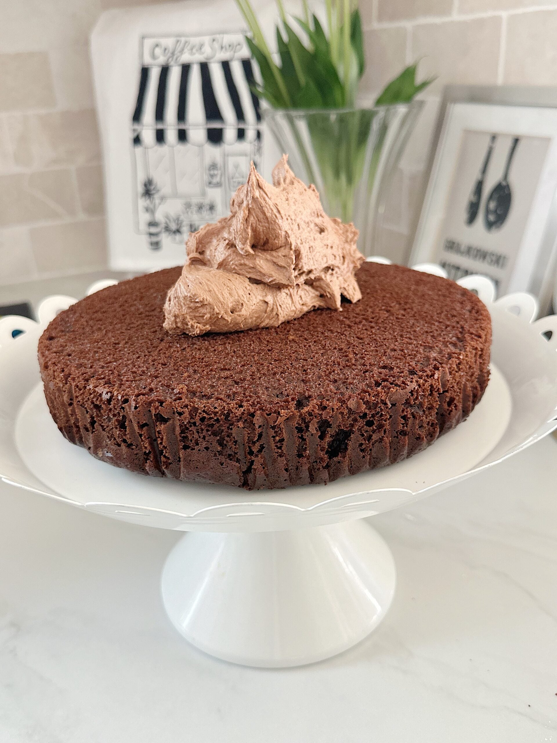 frosting on chocolate cake